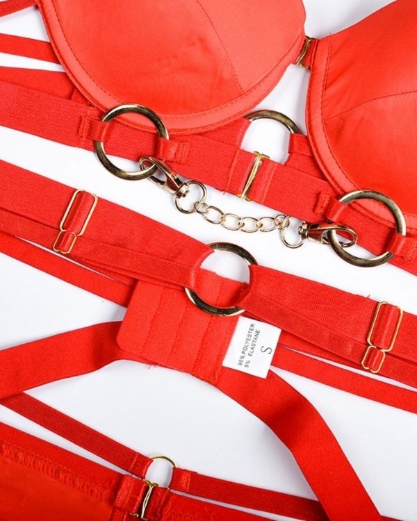 Rotes heisses Damen Dessous Set mit Ketten und Ringen - Strapsen Halterung Lingerie Set in rot 