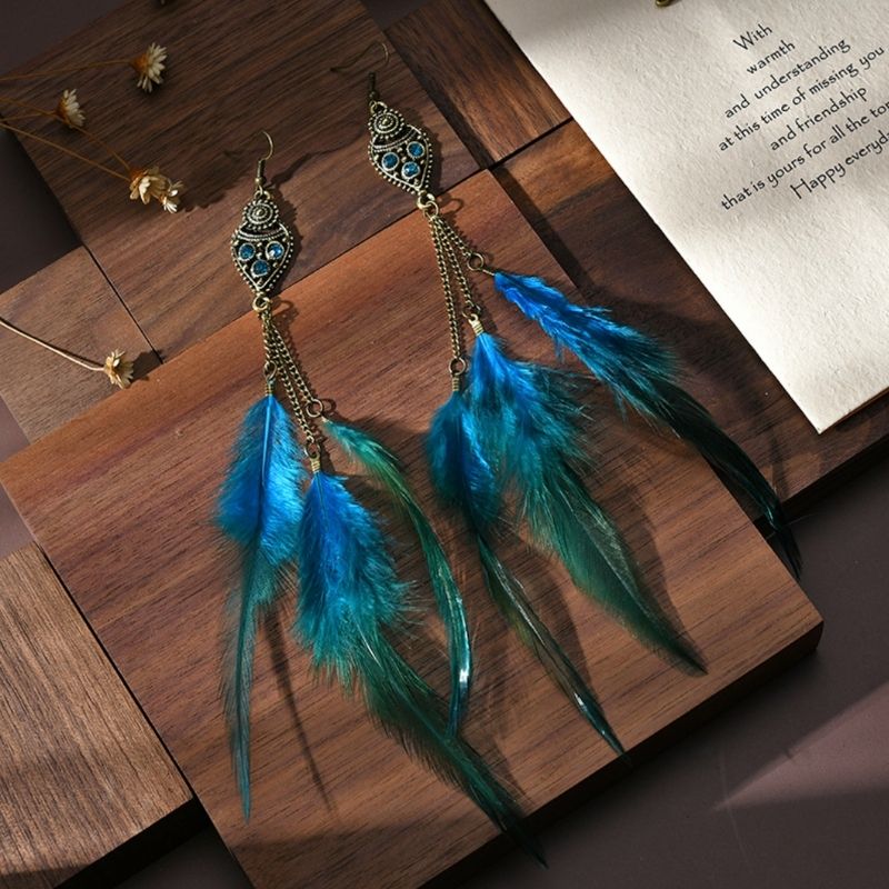 Blau Gruene lange Boho Feder Ohrringe mit Ethno Symbol und Glitzersteinen 