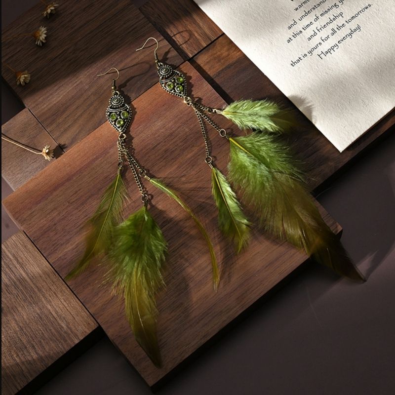 Gruene Boho Hippie Style Ohrringe mit Ethno Symbol Anhaenger 