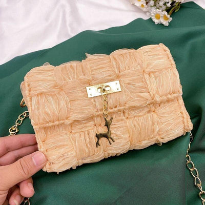Beige Stricktasche Gewobene Handtaschen Damen goldene Gliederkette Elegante Taschen Schweiz Just Style
