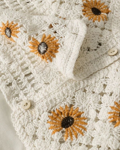 Haekeltop Crochet Top mit Knoepfen auf der Vorderseite 