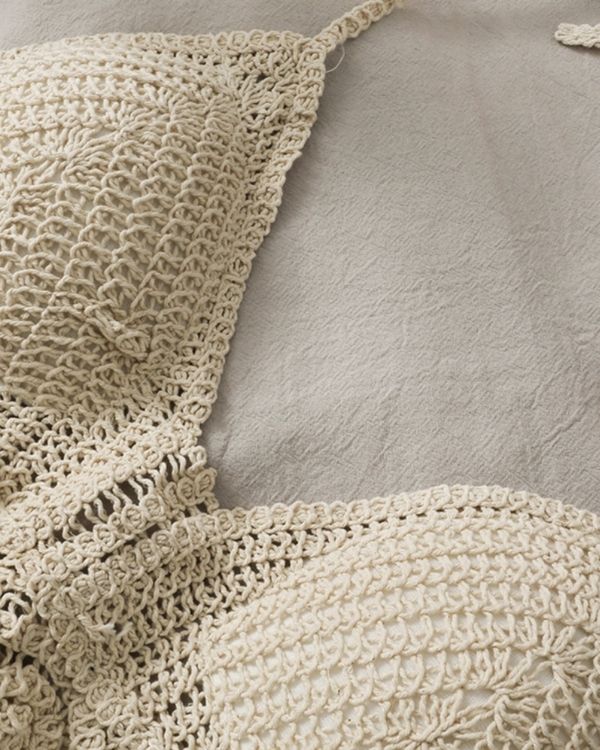 Damen Crochet Crop Top in beige mit Polster auf der Innenseite 