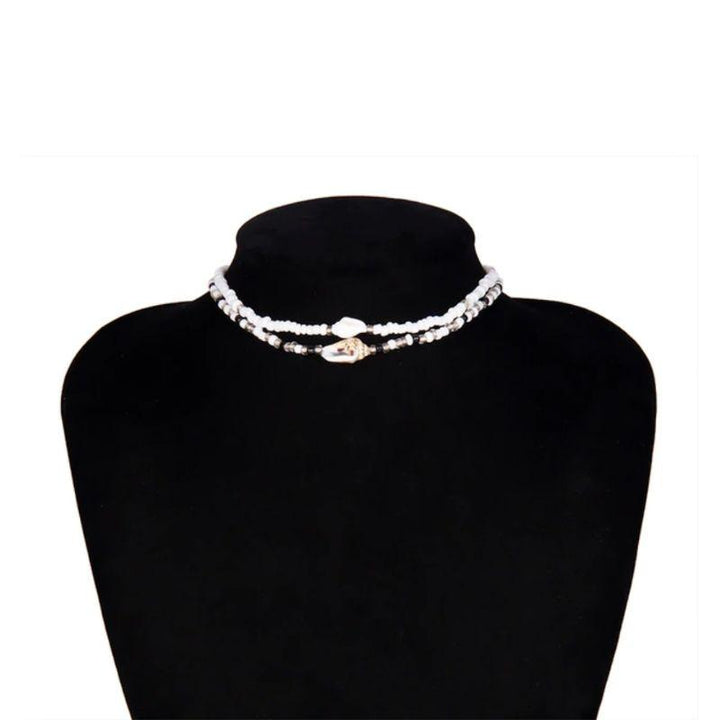 Doppelte Choker Halskette aus feinen Perlen mit Muscheln
