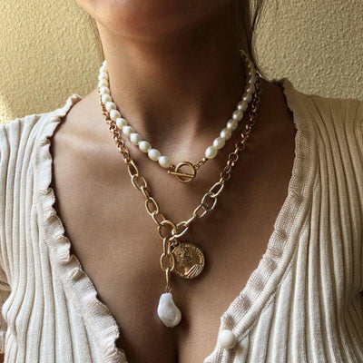 Multilayer Halsketten Set aus zwei diversen Ketten - Perlenkette mit goldenem Verschluss und Gliederkette mit Perlen 