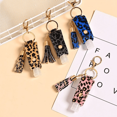 Fashion Desinfektionsspender mit Style und Leopard Muster - Fransen Anhänger Desinfektionsspender für Handtasche und Schlüsselbund
