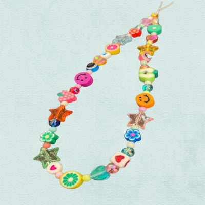 Farbige Handykette aus vielen diversen Perlen aus Frucht, Smileys, Sterne und Herz Symbolen