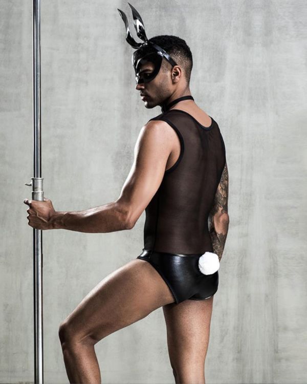 BDSM Fetisch Herren Kostuem Bodysuit Einteiler mit Hasenohren Maske und Lack Boxer