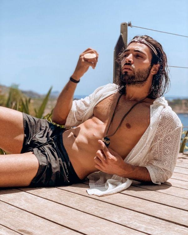 Weisse Boho Bluse Herren Ibiza Style Fashion Model Gianni Leone