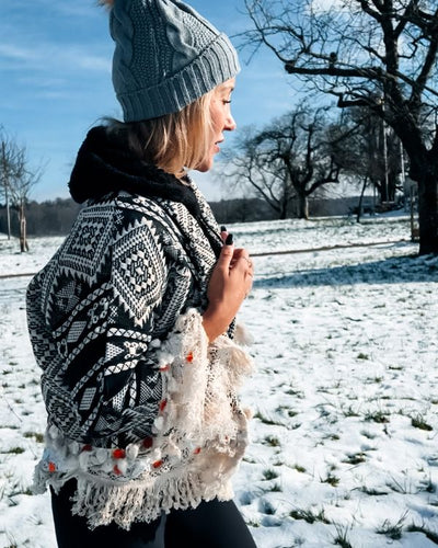 Damen Uebergangsjacke im Boho Hippie Style mit Kragen und Fransen 