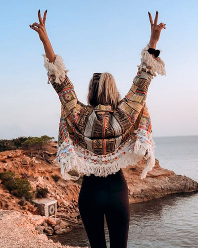 Damen Boho Fashion Jacke mit Ethno Hippie Mustern und Fransen mit diversen Details