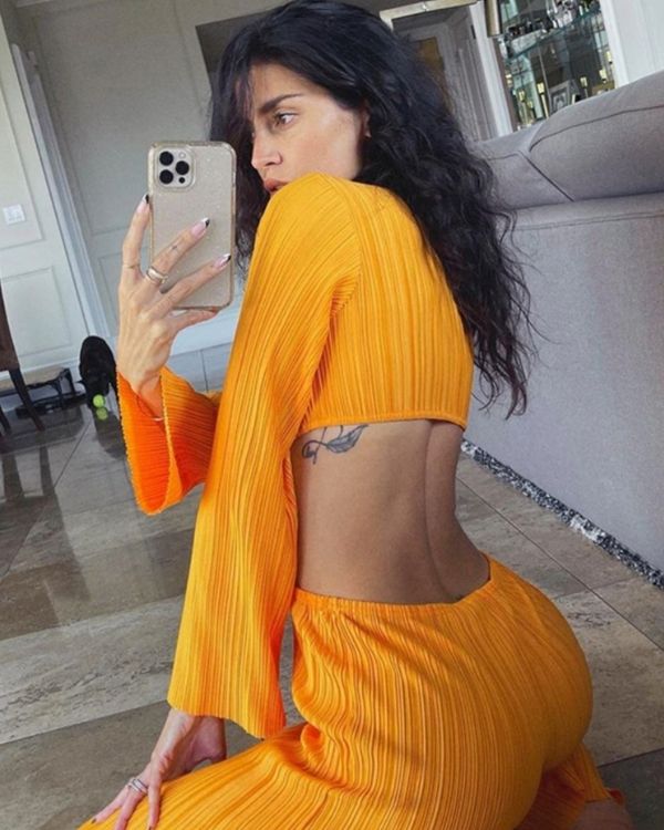 Langarm Damen Jumpsuit Overall Einteiler aus lockerem geripptem Stoff und langen Aermeln