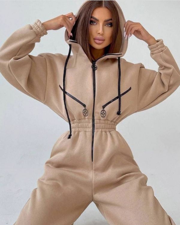 Kuscheliger Damen Jumpsuit Einteiler mit langen Beinen und Armeln, Tailliertem Schnitt und Kapuze 