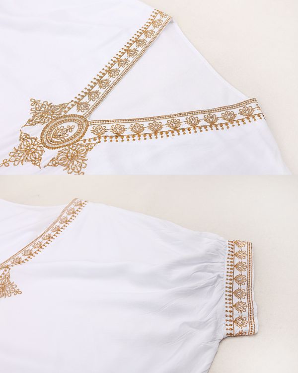 Weisses Kleid mit goldenen Detail Stickereien 