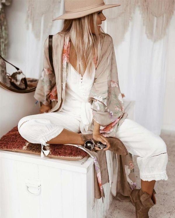 Pfau Blumen Kimono Festival und Boho Style Fashion Schweiz