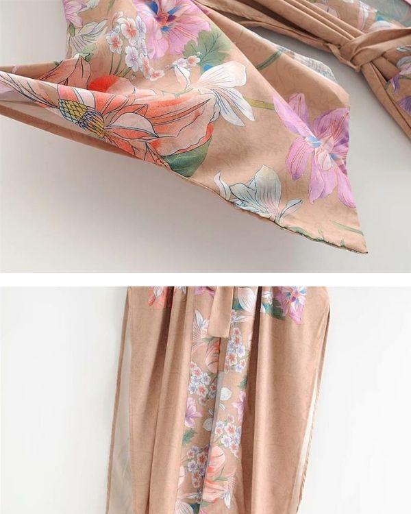 Langer Kimono in der Farbe beige mit Blumen und Pfau Federn