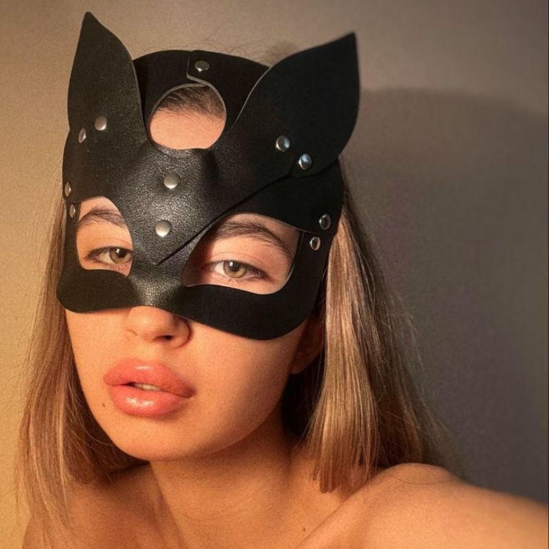 Ohren Kunstleder Augenmaske mit Nieten - BDSM Kinky Fetisch Accessoire Maske 