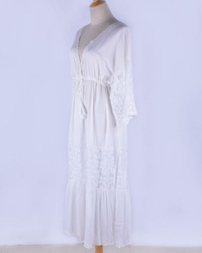 Weisses Damen Boho Kleid mit weiten Aermeln