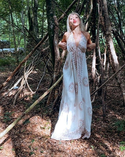 Langes Damen Sommerkleid Strandkleid im Goa Hippie Style mit Om Zeichen und V-Ausschnitt