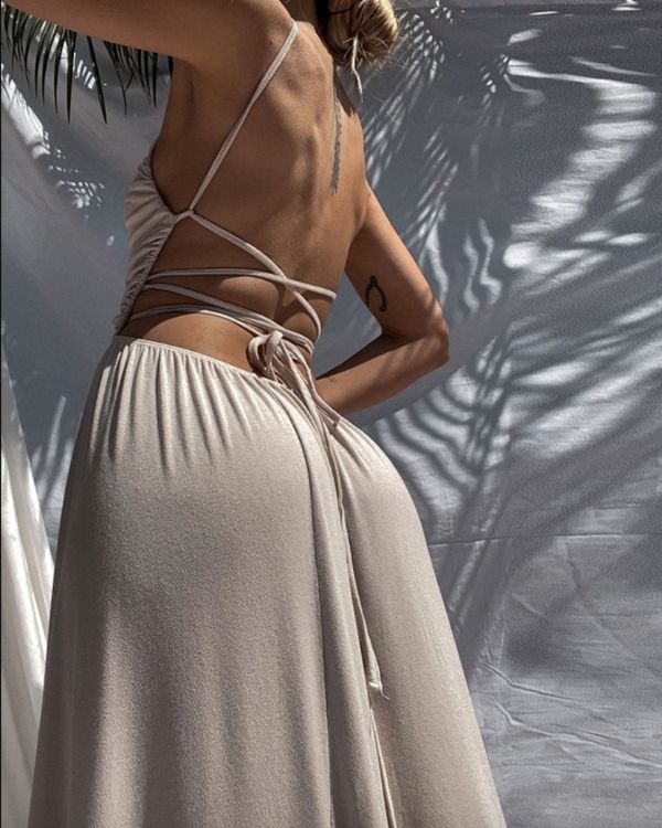 Beiges Sand Braun Damen Kleid - Backless rueckenfrei zum binden