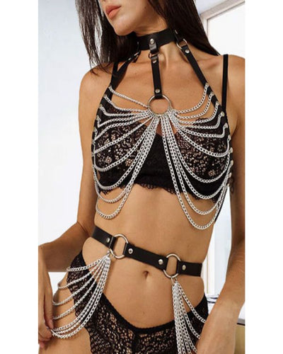 Koerperguertel Set aus Kunstleder Oberteil mit Choker und Kreis in der Mitte mit Ketten - Gurt Unterteil mit ketten auf den Seiten 
