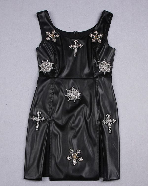 schwarzes Kunstleder Pu Leather Partykleid mit breiten Traegern - Minikleid mit Schlitzen beim Rock