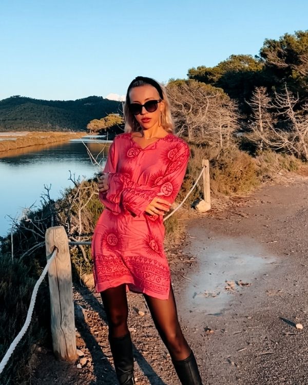 Goa Indien Style Kurta Shirt in pink mit roten Om Zeichen Symbolen