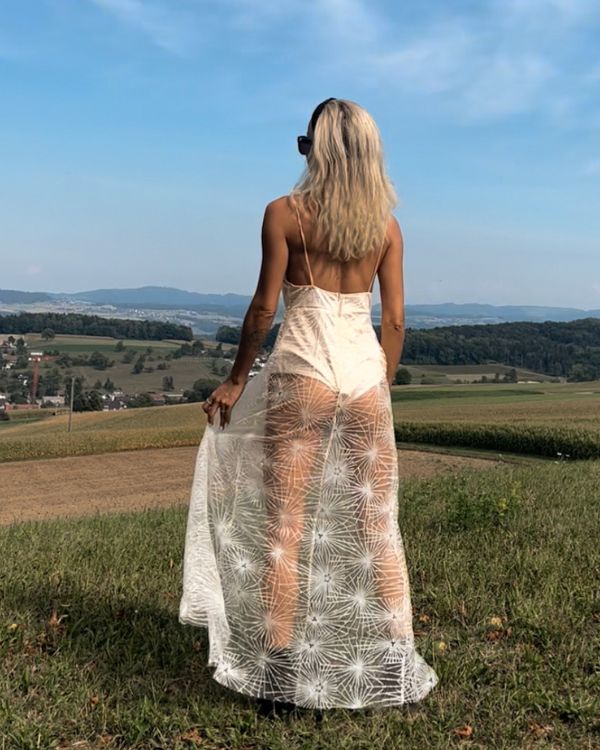 transparentes Damen Glitzerkleid mit Body und Spaghetti Traegern - Glitzer Maxikleid