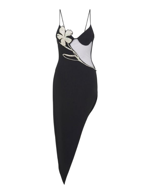 asymmetrisches Kleid mit Mesh Abschnitt und Glitzer Strasssteine Blume ueber einer Brust 