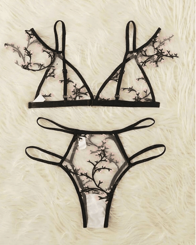 Transparente Dessous Lingerie Set mit Blumen Stickerei und verspielten Ärmeln 