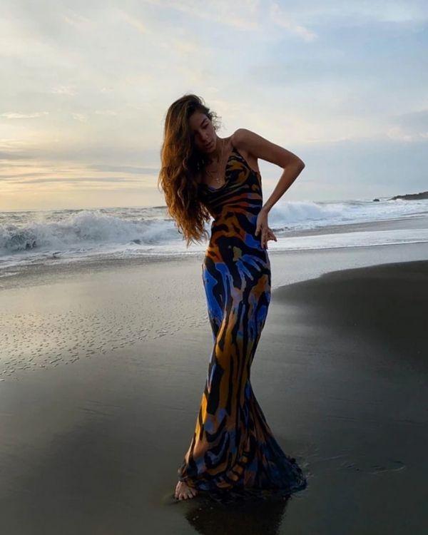 Bodenlanges Damen Maxikleid mit Zebra Muster - Spaghetti Trager und Rueckenfrei