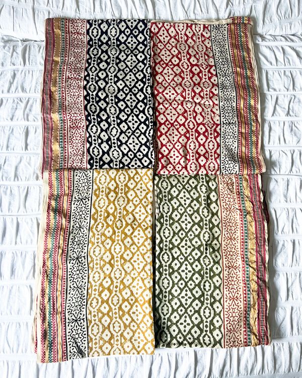 Baumwolle Pareos Sarong Tuecher mit Boho geometrischen Mustern und goldenen Details am Rand