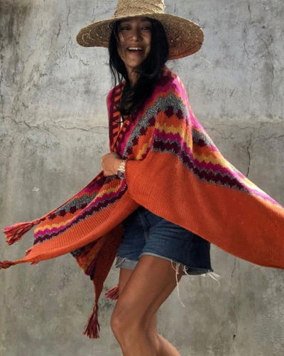 Oranger Boho Poncho mit farbigen Mustern im Mexican Look 