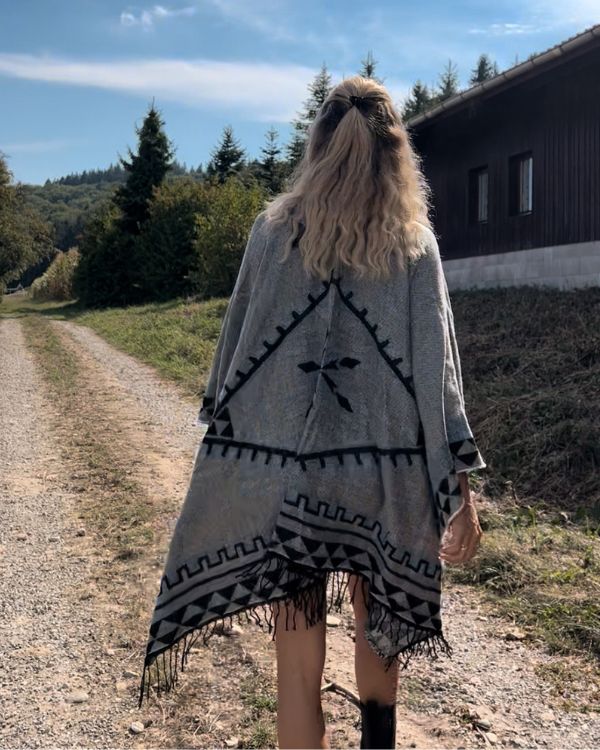 Damen Boho Hippie Cape Poncho mit Fransen