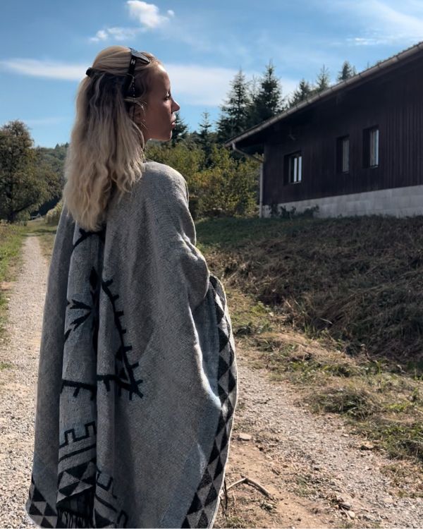 Hippie Damen Boho Cape in grau blau 