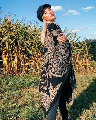 Eleganter Damen Poncho Capes im Boho VIntage Style mit Paisley Muster