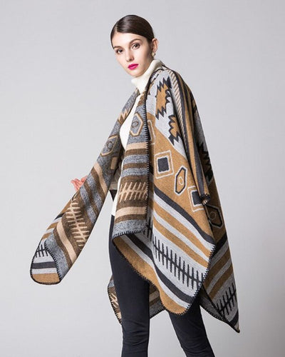 Brauner Boho Cape fuer ueber die Schultern - Boho Bekleidung Schweiz