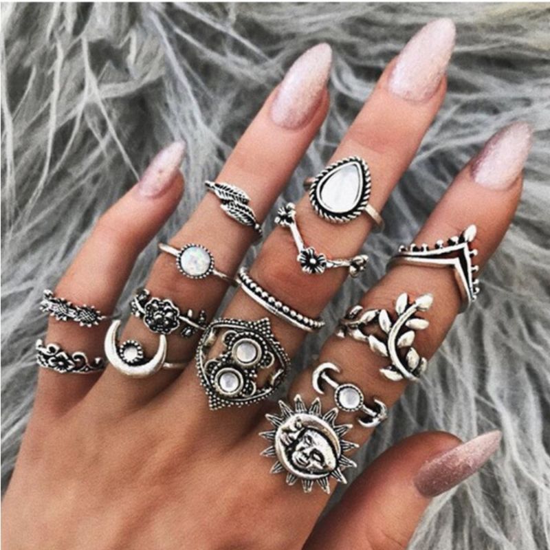 Silbernes Boho Finger Ringe Set aus 14 diversen Ringen mit Mond Sonne und Edelsteinen 