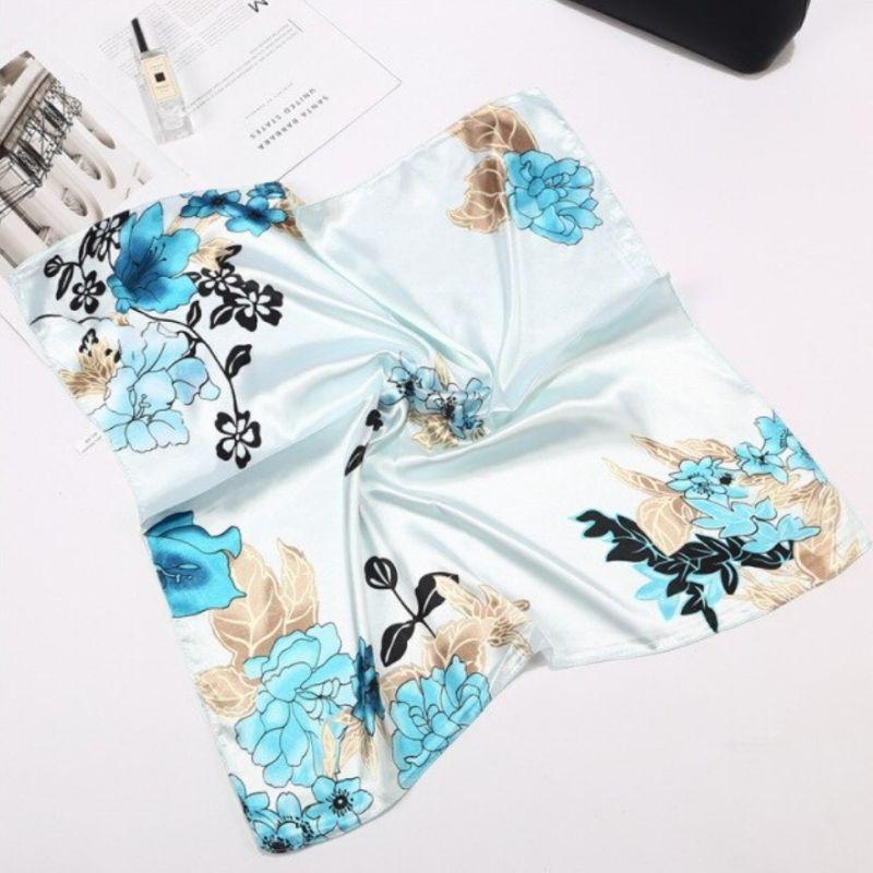 Blaues Seiden Bandana Tuch mit Blumen Floral Vintage Mustern - Elegantes Kopftuch, Foulard Schweiz online kaufen