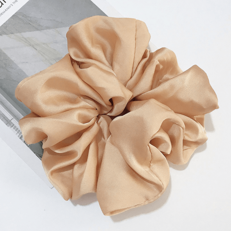 Beige Scrunchie Haargummi Satin Seide