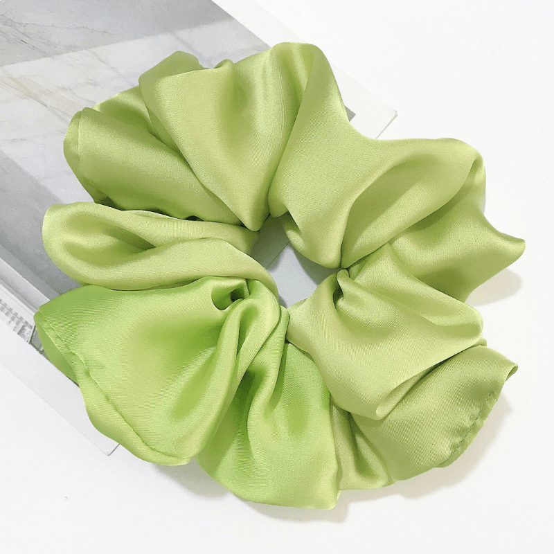 hellgruen Scrunchie Haargummi aus Satin