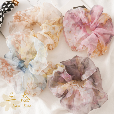 Oversize Scrunchie in psychedelic Farben Farbverlauf Mesh