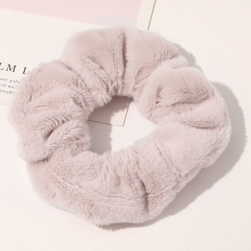 Pastell Pink Scrunchie Haargummi Fluffy Pluesch - weiche kuschelige Scrunchies 