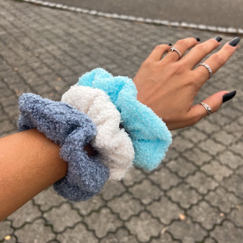 Fluffy Plüsch Scrunchies Haargummis mit Struktur Effekt 