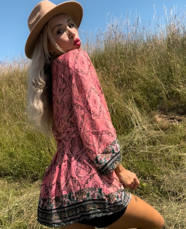 Kurzes Damen Sommerkleid mit Paisley Boho Muster - Seidenkleid