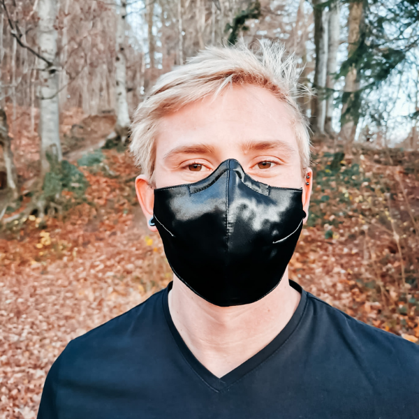 Schwarze Seidenmaske für Herren | Stoffmaske aus Seide für Männer | Männer Seidenmaske Schweiz kaufen | Fashion Masken für Männer mit Stil 