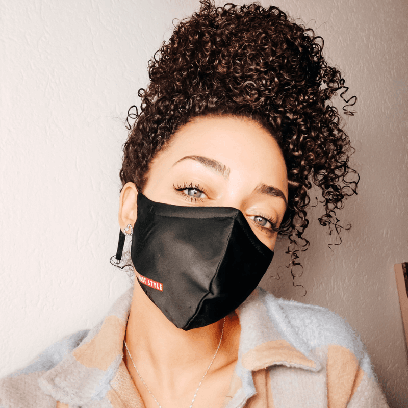 Hochwertige schwarze Seidenmaske - Maskne Probleme - Pickel durch Masken tragen
