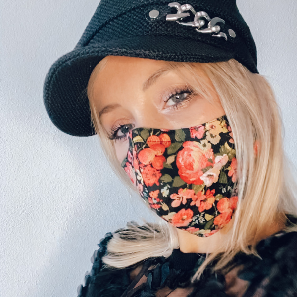 Stoffmaske mit Blumen für Mami und Kind | Stoffmaske aus qualitativer Baumwolle mit Nasenbügel und einstellbaren Gummibändern | eingebauter Filter | Corona Maske Fashion Schweiz kaufen
