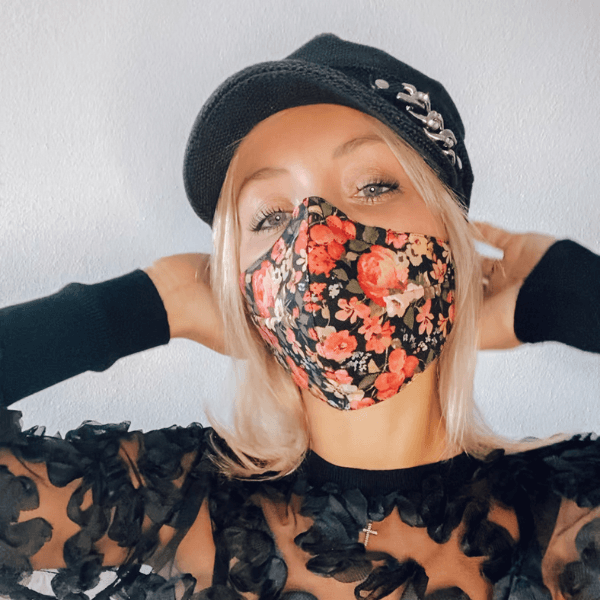 Stoffmaske mit Blumen für Mami und Kind | Stoffmaske aus qualitativer Baumwolle mit Nasenbügel und einstellbaren Gummibändern | eingebauter Filter | Corona Maske Fashion Schweiz kaufen