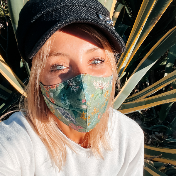 Stoffmaske mit Blumen für Mami und Kind | Stoffmaske aus qualitativer Baumwolle mit Nasenbügel und einstellbaren Gummibändern | eingebauter Filter | Corona Maske Fashion Schweiz kaufen