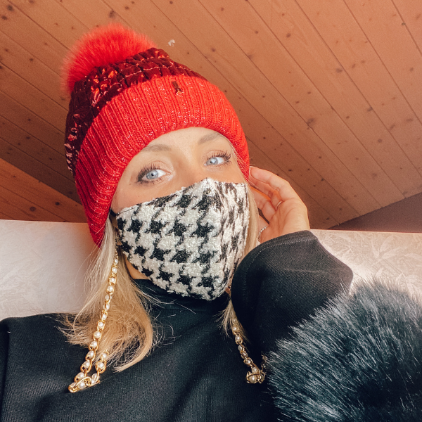 Pied de Poule Fashion Stoffmaske | Mundschutz im Hahnentritt Muster in schwarz und weiss | Designer Maske aus gewebter Wolle im Chanel Style | Exklusive Deluxe Fashion Maske für Damen | schwarz-weiss Mundschutz mit Style 